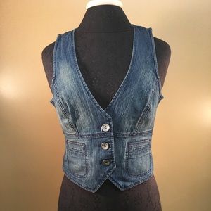 Jean Vest